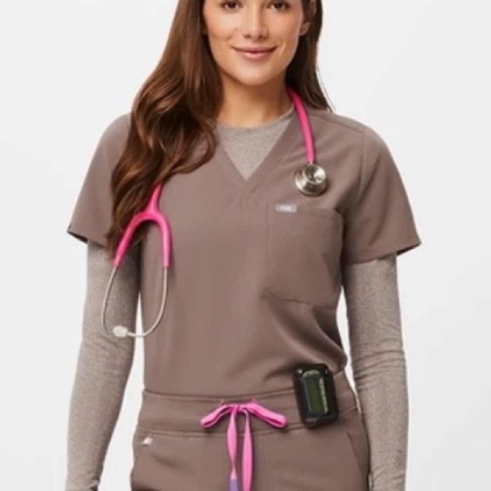 Figs Women's Catarina scrub top